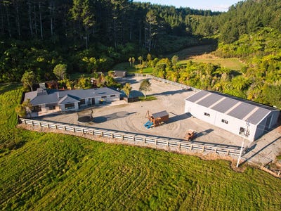 /international/nz/coulson-road-paroa-west-coast-320108366034/