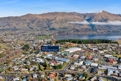 /international/nz/plantation-road-wanaka-otago-320101058661/