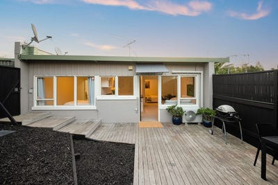 /international/nz/st-johns-road-meadowbank-auckland-320107812105/