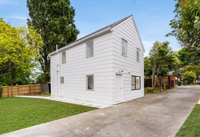 /international/nz/chantal-place-red-hill-auckland-320101076697/