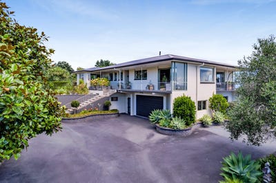 /international/nz/darwin-crescent-spotswood-taranaki-320104957322/