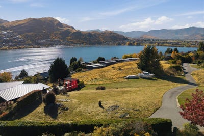 /international/nz/silverwood-lane-kelvin-heights-otago-320107705856/