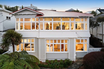 /international/nz/rawhiti-terrace-kelburn-wellington-320101272707/