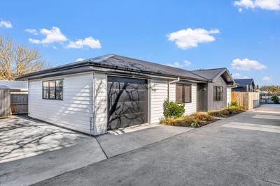 /international/nz/de-lautour-road-kaiti-gisborne-320108271677/