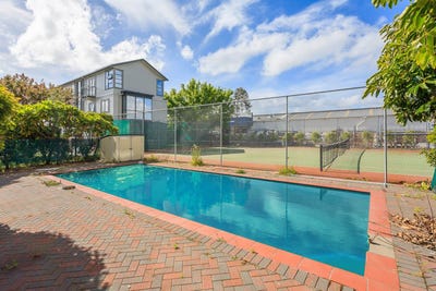 /international/nz/crown-lynn-place-new-lynn-auckland-320108593743/