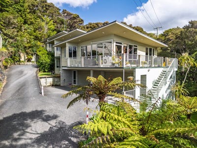 /international/nz/greys-lane-paihia-northland-320103082439/