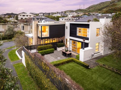 /international/nz/amesbury-drive-churton-park-wellington-320108528106/