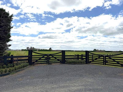/international/nz/paddon-road-invercargill-southland-320107915019/