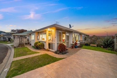 /international/nz/john-street-trentham-wellington-320108308764/