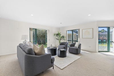 /international/nz/redwood-crescent-westown-taranaki-320107834250/