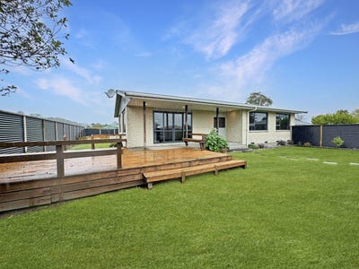 /international/nz/sale-street-hokitika-west-coast-320108457372/