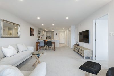 /international/nz/hurstmere-road-takapuna-auckland-320098229542/