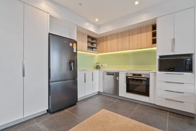 /international/nz/buscomb-avenue-henderson-auckland-320095759760/