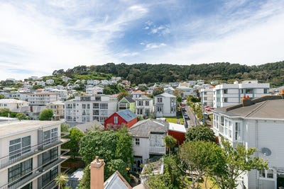 /international/nz/levy-street-mount-victoria-wellington-320108457240/
