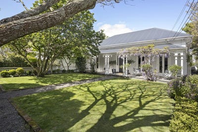 /international/nz/tinakori-road-thorndon-gisborne-320100229962/