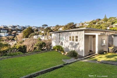 /international/nz/townsend-road-miramar-gisborne-320101103179/