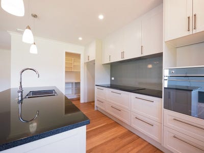 /international/nz/admiralty-drive-paihia-northland-320088973886/