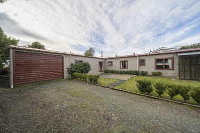 /international/nz/view-street-manapouri-southland-320101077352/?lang=zh-cn