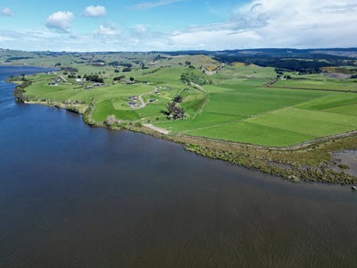 /international/nz/baker-road-and-berwick-road-waihola-otago-320103082082/