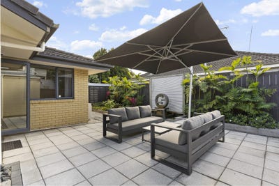 /international/nz/captain-springs-road-onehunga-auckland-320108366084/