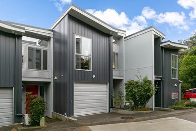/international/nz/mitchell-street-brooklyn-wellington-320107945552/