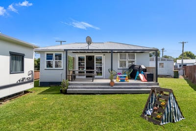 /international/nz/tui-street-outer-kaiti-gisborne-320106237307/