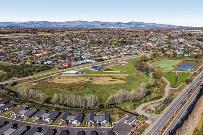 /international/nz/cunliffe-road-redwood-canterbury-320108287790/