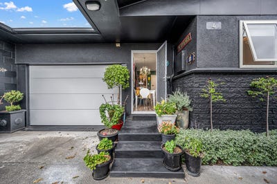 /international/nz/gardiner-street-westshore-hawke-s-bay-320106629338/
