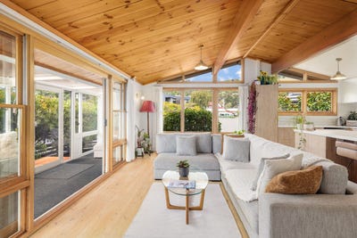 /international/nz/wakatu-avenue-redcliffs-canterbury-320098263166/