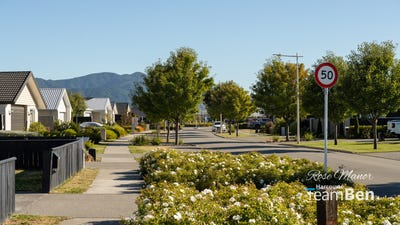 /international/nz/oakley-avenue-springlands-marlborough-320092447640/