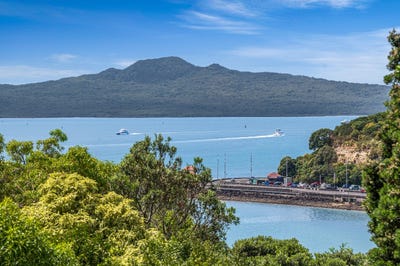 /international/nz/paritai-drive-orakei-auckland-320097297377/