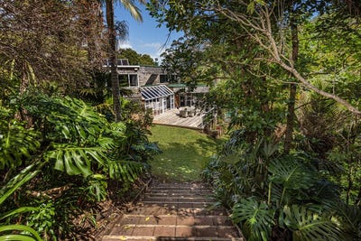 /international/nz/st-marys-place-onerahi-gisborne-320105427993/
