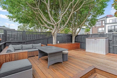 /international/nz/hawkins-street-meadowbank-auckland-320107645769/