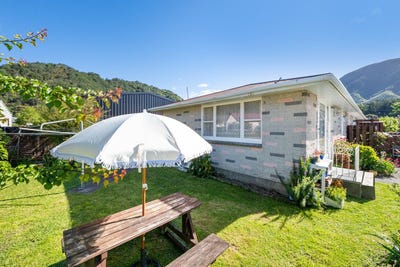 /international/nz/york-street-picton-marlborough-320106859041/