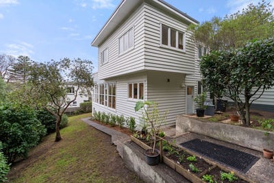/international/nz/upton-terrace-thorndon-wellington-320108485619/