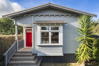 /international/nz/rhodes-avenue-mount-albert-auckland-320108528165/