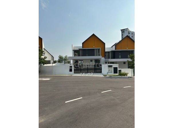 Jalan Laman Timur, Taman Melawati, Kuala Lumpur 53100