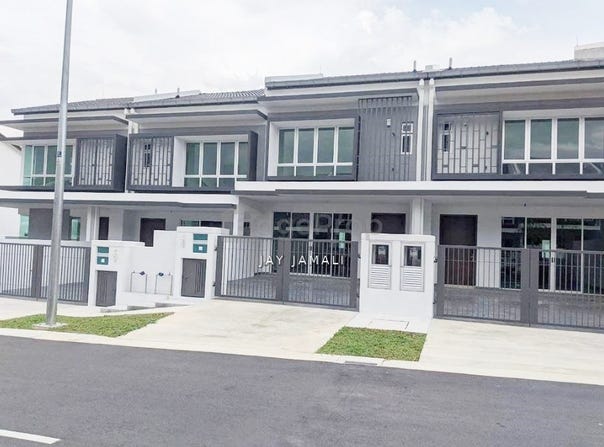 Jalan Pintas Dengkil-Putrajaya, Sepang, Selangor 43900
