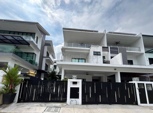 Persiaran Sierra Utama, Puchong South, Selangor 47110
