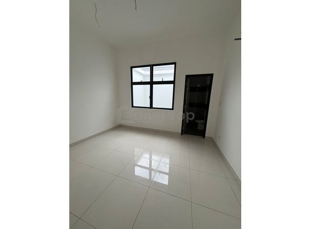 Johor Bahru, Johor 81300