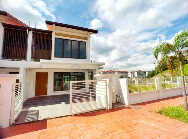 Jalan BK 7, Bandar Kinrara Puchong, Selangor 47180