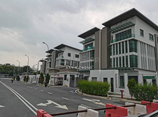 Off Federal Highway, 40150 Shah Alam, Selangor, Glenmarie, Selangor 40150