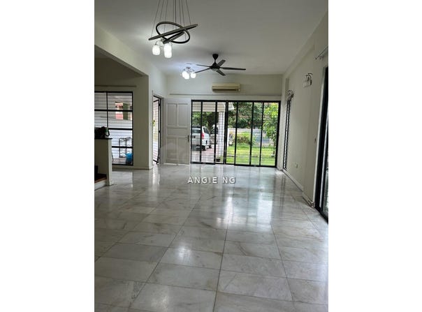 Jalan 18/155b, Taman Esplanade, Bukit Jalil, Kuala Lumpur 46050