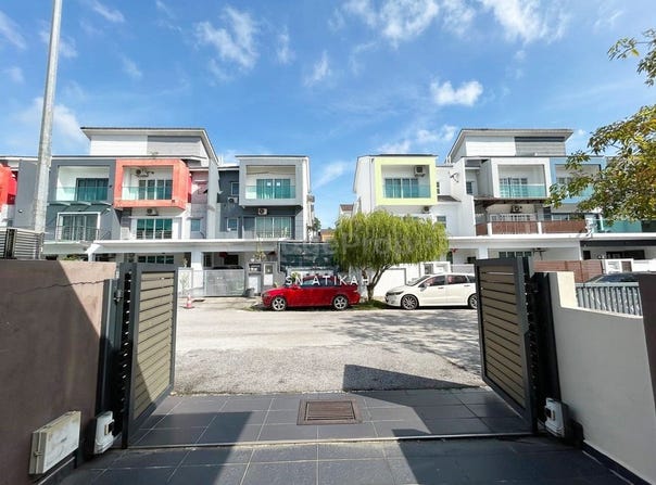 Bandar Putra Permai, Serdang, Selangor 43300