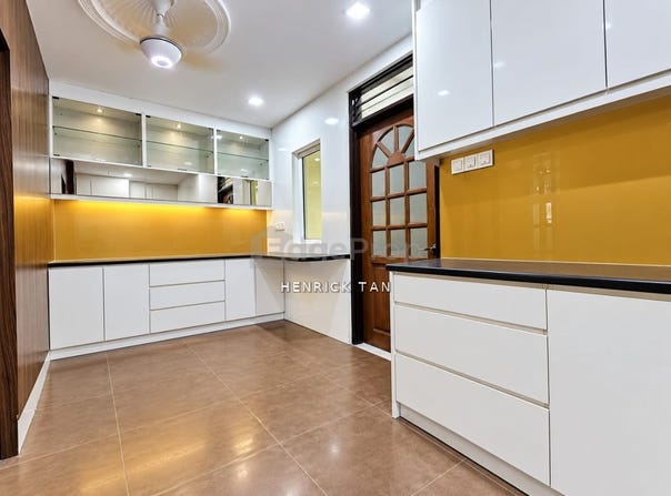 Jalan Anggerik Malaxis, Kota Kemuning, Shah Alam, Selangor 40460