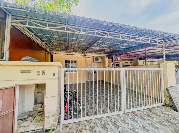 Jalan DM1, Bandar Country Homes, Selangor 48000