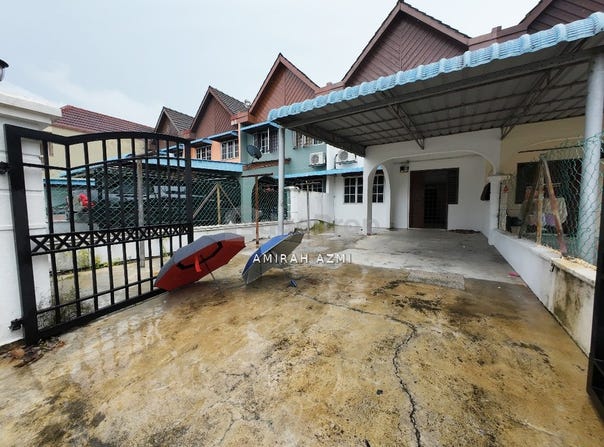 J, Shah Alam, Selangor 40000