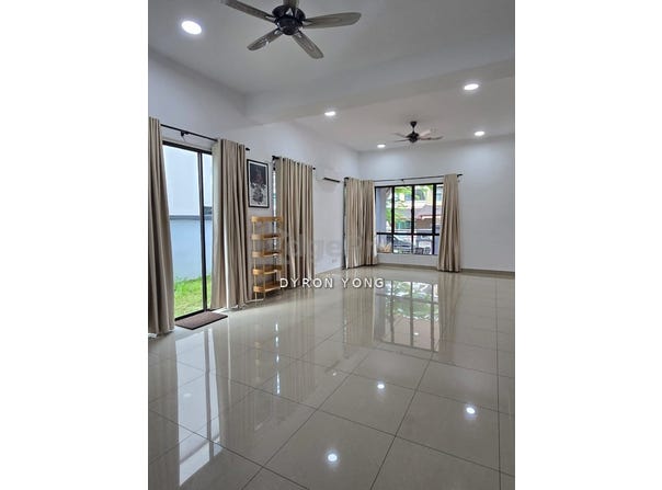 Jalan Hijauan Residence, Batu 9, Batu 9th Cheras, Selangor 43200
