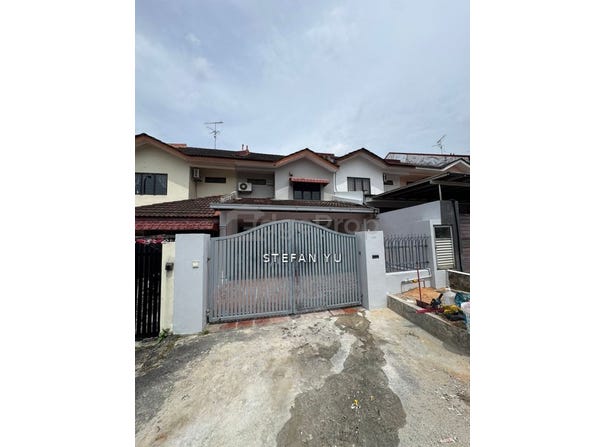 Mount Austin Jalan mutiara emas 3, Johor Bahru, Johor 81100