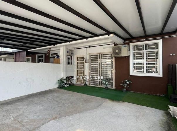 Jalan Iris, Taman Bunga Raya, Rawang, Selangor 48300